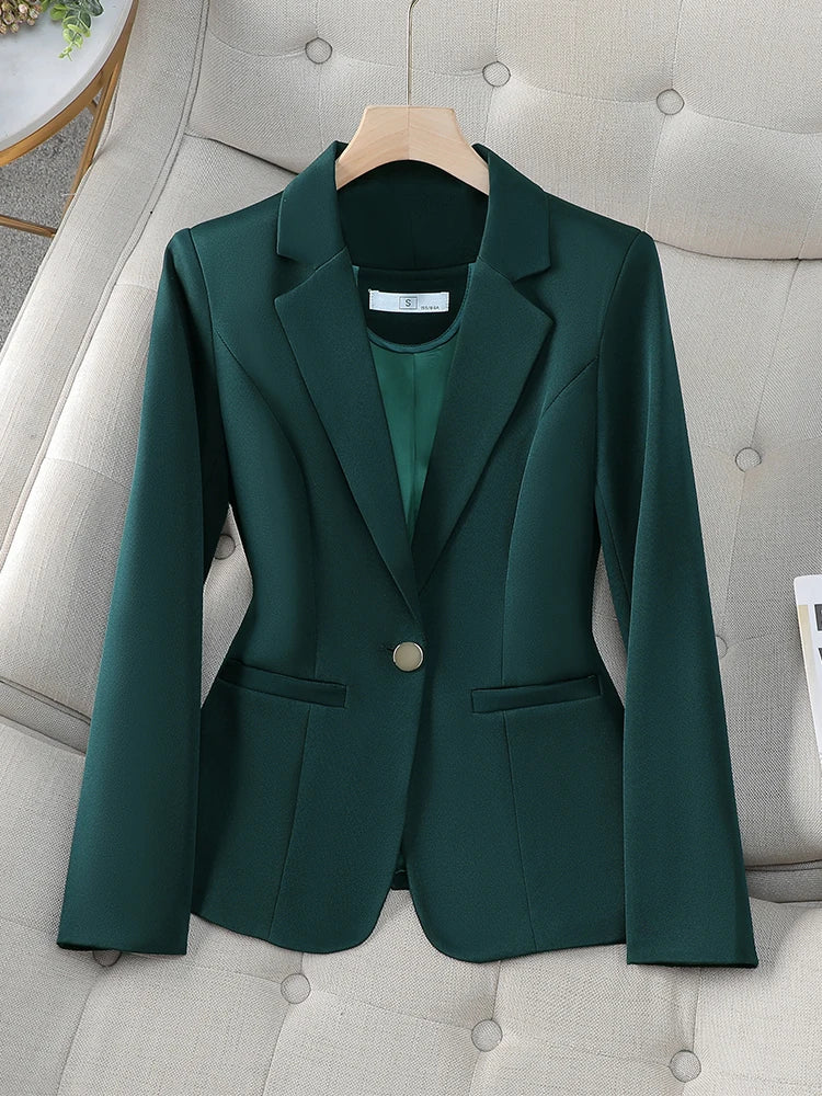 Blazer feminino de alfaiataria acinturado com botões frontais